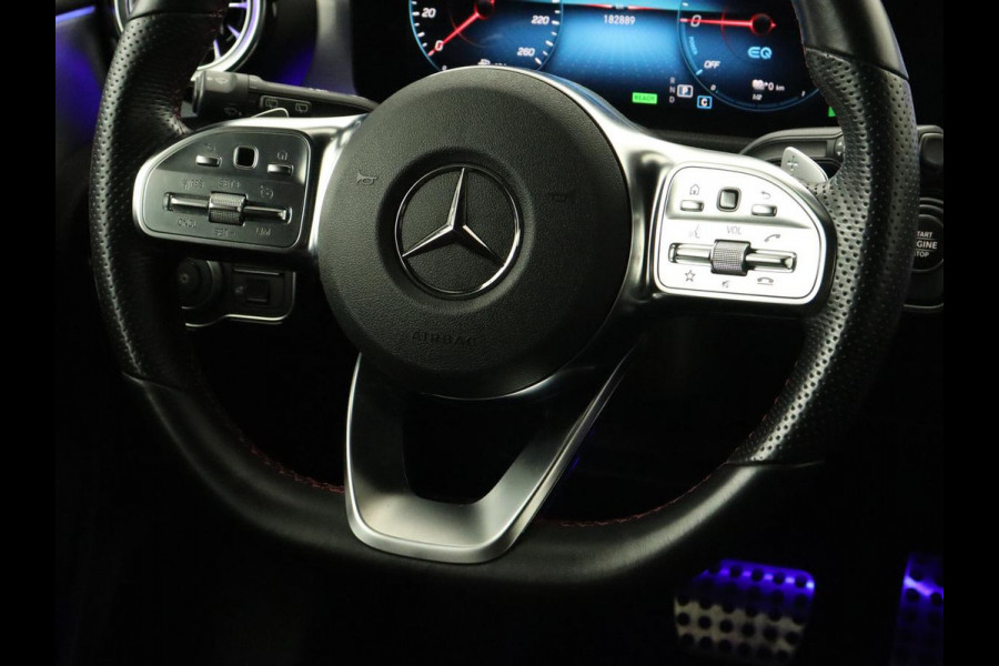 Mercedes-Benz A-Klasse 250e Business Solution AMG | Panoramadak | Stoelverwarming | Memory | Keyless | Leder/Alcantara | Matrix LED | Side Assist | Sfeerverlichting | Widescreen | PHEV | Plug In