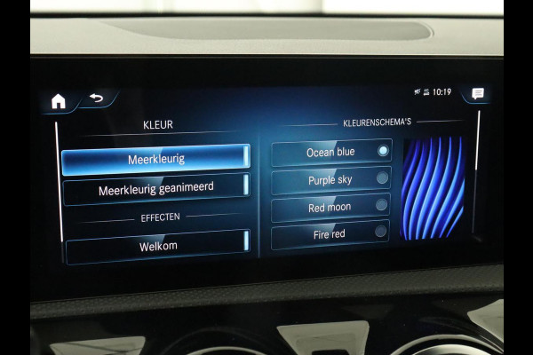 Mercedes-Benz A-Klasse 250e Business Solution AMG | Panoramadak | Stoelverwarming | Memory | Keyless | Leder/Alcantara | Matrix LED | Side Assist | Sfeerverlichting | Widescreen | PHEV | Plug In