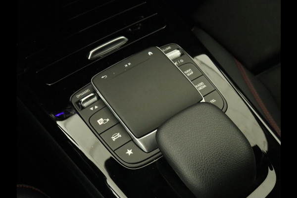 Mercedes-Benz A-Klasse 250e Business Solution AMG | Panoramadak | Stoelverwarming | Memory | Keyless | Leder/Alcantara | Matrix LED | Side Assist | Sfeerverlichting | Widescreen | PHEV | Plug In