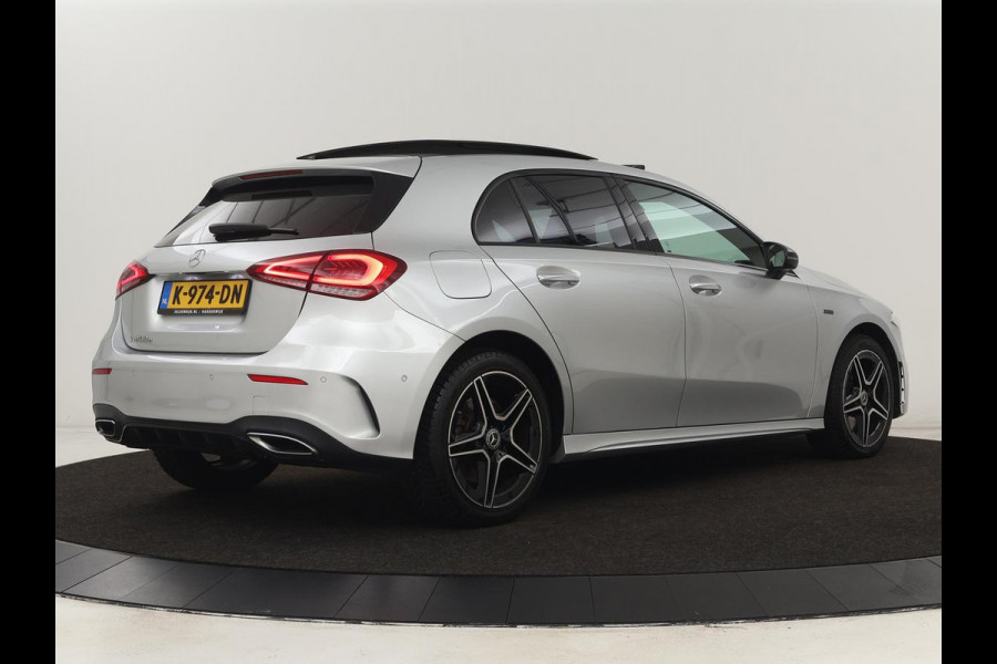 Mercedes-Benz A-Klasse 250e Business Solution AMG | Panoramadak | Stoelverwarming | Memory | Keyless | Leder/Alcantara | Matrix LED | Side Assist | Sfeerverlichting | Widescreen | PHEV | Plug In