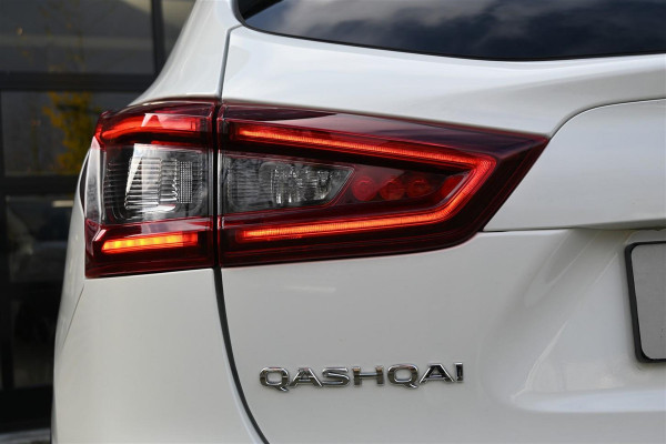 Nissan QASHQAI 1.3 DIG-T Tekna Trekhaak ProPilot 360Cam Leder '21