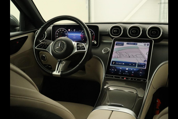 Mercedes-Benz C-Klasse 200 Launch Edition Luxury Line | Panoramadak | Trekhaak | Leder | Stoelverwarming | Carplay | Camera | Sfeerverlichting | Navigatie | 18'' | Getint glas