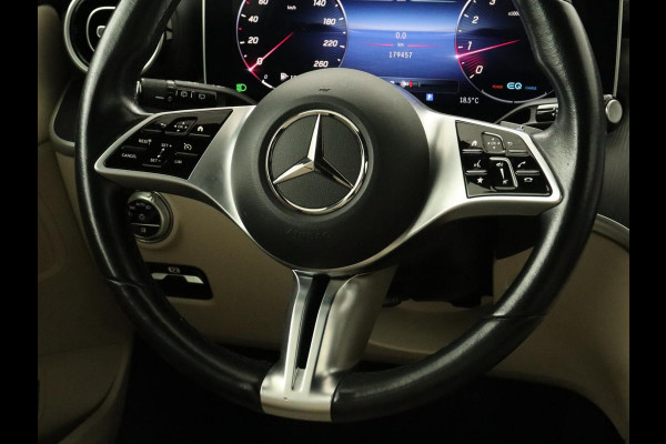 Mercedes-Benz C-Klasse 200 Launch Edition Luxury Line | Panoramadak | Trekhaak | Leder | Stoelverwarming | Carplay | Camera | Sfeerverlichting | Navigatie | 18'' | Getint glas