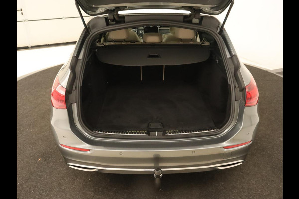 Mercedes-Benz C-Klasse 200 Launch Edition Luxury Line | Panoramadak | Trekhaak | Leder | Stoelverwarming | Carplay | Camera | Sfeerverlichting | Navigatie | 18'' | Getint glas