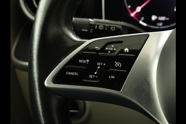 Mercedes-Benz C-Klasse 200 Launch Edition Luxury Line | Panoramadak | Trekhaak | Leder | Stoelverwarming | Carplay | Camera | Sfeerverlichting | Navigatie | 18'' | Getint glas