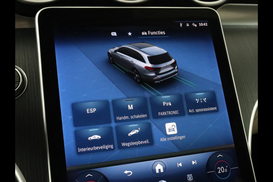 Mercedes-Benz C-Klasse 200 Launch Edition Luxury Line | Panoramadak | Trekhaak | Leder | Stoelverwarming | Carplay | Camera | Sfeerverlichting | Navigatie | 18'' | Getint glas