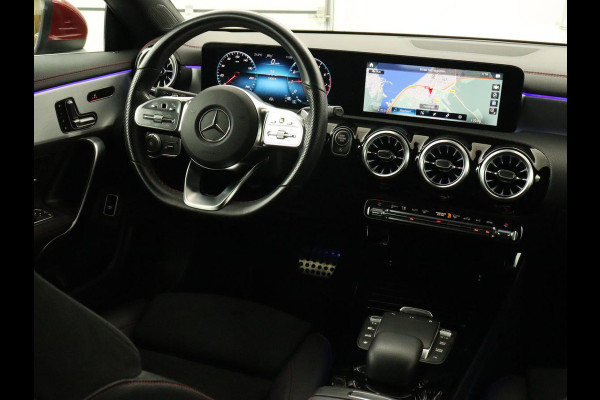 Mercedes-Benz CLA-Klasse 200 Business Solution AMG | Panoramadak | Stoelverwarming | Adaptive cruise | Camera | Memory | Matrix LED | Keyless | Sfeerverlichting | Widescreen