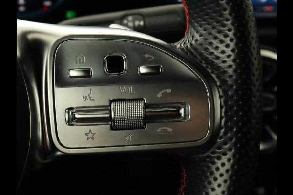 Mercedes-Benz CLA-Klasse 200 Business Solution AMG | Panoramadak | Stoelverwarming | Adaptive cruise | Camera | Memory | Matrix LED | Keyless | Sfeerverlichting | Widescreen