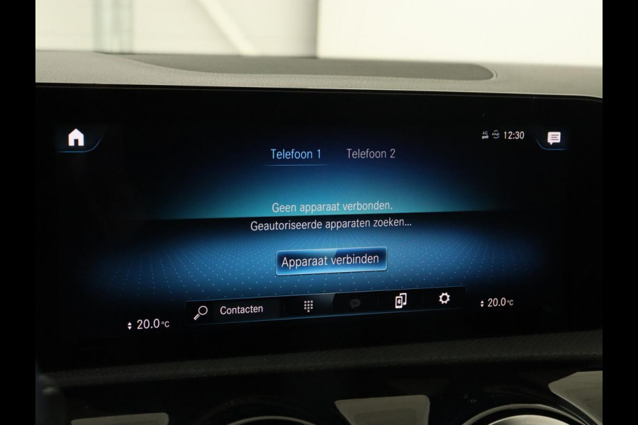 Mercedes-Benz CLA-Klasse 200 Business Solution AMG | Panoramadak | Stoelverwarming | Adaptive cruise | Camera | Memory | Matrix LED | Keyless | Sfeerverlichting | Widescreen