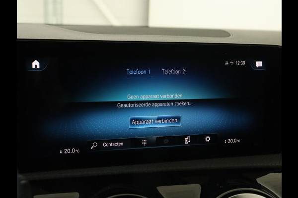 Mercedes-Benz CLA-Klasse 200 Business Solution AMG | Panoramadak | Stoelverwarming | Adaptive cruise | Camera | Memory | Matrix LED | Keyless | Sfeerverlichting | Widescreen