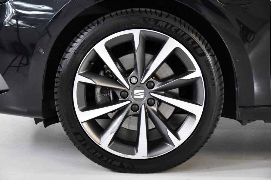 Seat Leon 1.4 TSI eHybrid PHEV Pano FR Business Intense