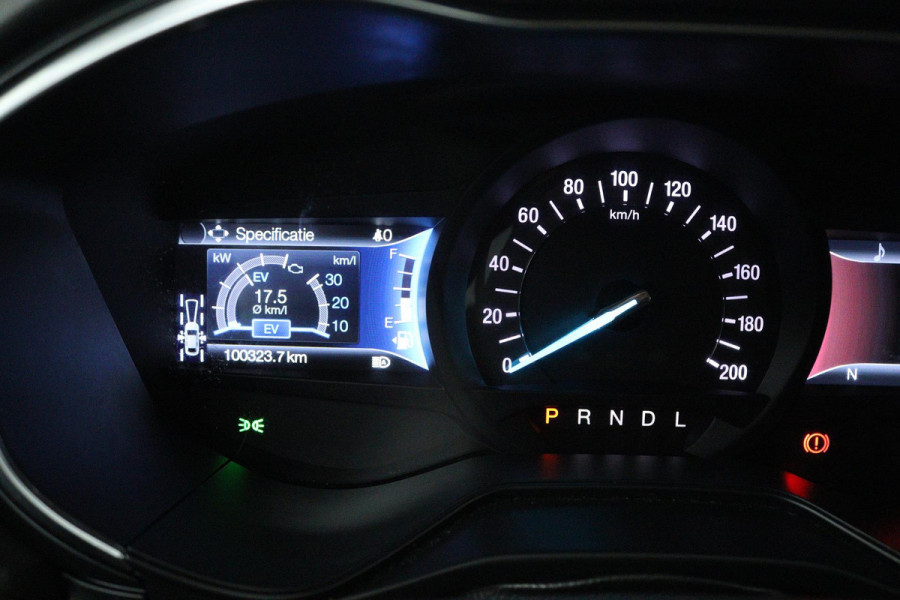 Ford Mondeo Wagon 2.0 IVCT HEV Titanium (STOELVERWARMING, ACHTERUITRIJCAMERA, NAVIGATIE, PARKEERSENSOREN, CRUISE CONTROL)