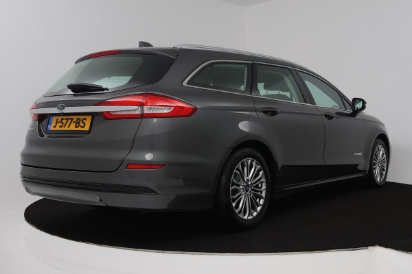 Ford Mondeo Wagon 2.0 IVCT HEV Titanium (STOELVERWARMING, ACHTERUITRIJCAMERA, NAVIGATIE, PARKEERSENSOREN, CRUISE CONTROL)