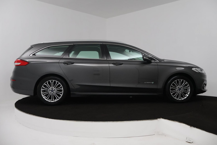 Ford Mondeo Wagon 2.0 IVCT HEV Titanium (STOELVERWARMING, ACHTERUITRIJCAMERA, NAVIGATIE, PARKEERSENSOREN, CRUISE CONTROL)