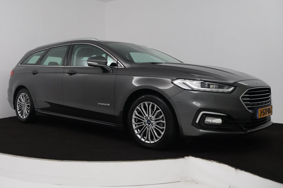 Ford Mondeo Wagon 2.0 IVCT HEV Titanium (STOELVERWARMING, ACHTERUITRIJCAMERA, NAVIGATIE, PARKEERSENSOREN, CRUISE CONTROL)