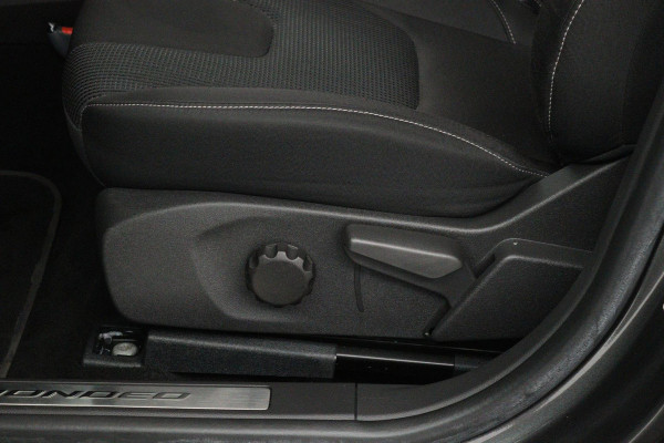 Ford Mondeo Wagon 2.0 IVCT HEV Titanium (STOELVERWARMING, ACHTERUITRIJCAMERA, NAVIGATIE, PARKEERSENSOREN, CRUISE CONTROL)
