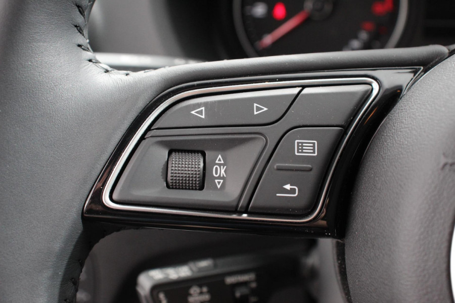 Audi Q2 30 TFSI Sport Prestige plus Navigatie Apple Carplay/Android Auto Climatronic PDC V+A LMV Adaptive cruise control