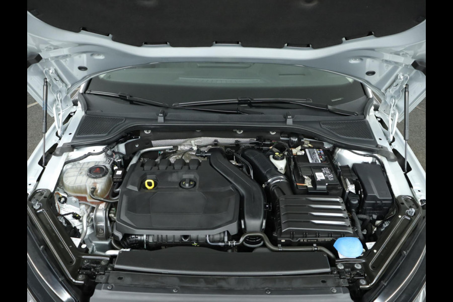 Škoda Octavia Combi 1.5 TSI First Edition|Pano|HUD|ACC|LED|Trekhaak