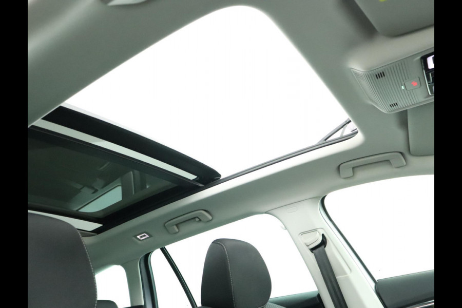 Škoda Octavia Combi 1.5 TSI First Edition|Pano|HUD|ACC|LED|Trekhaak