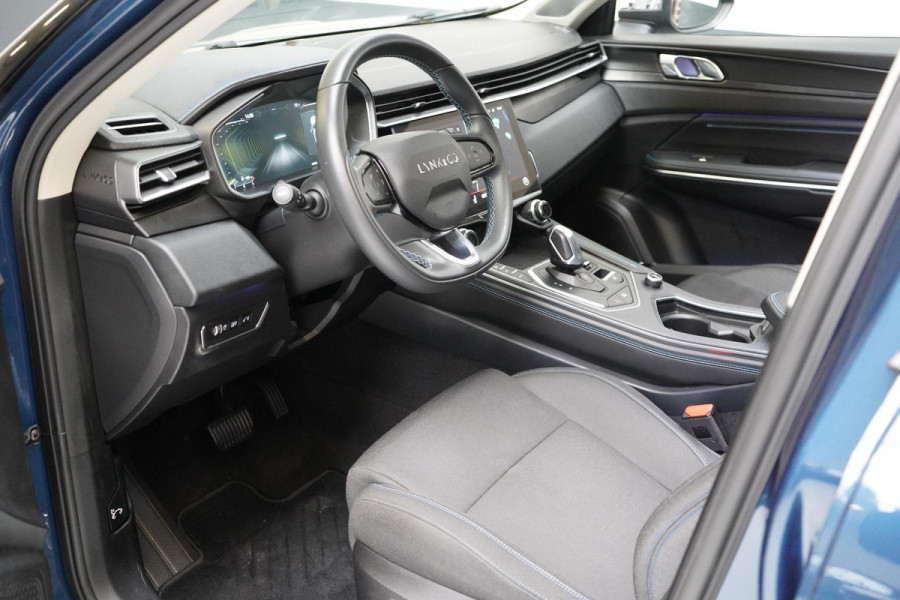 Lynk & Co 01 1.5 | Zwart optiek | Panoramadak | Navigatie | Memory | Apple CarPlay