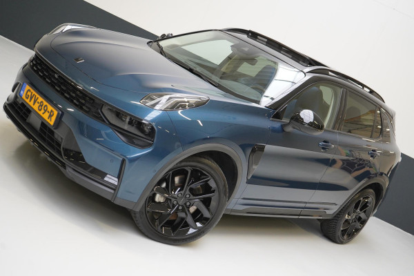 Lynk & Co 01 1.5 | Zwart optiek | Panoramadak | Navigatie | Memory | Apple CarPlay