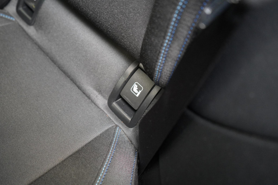 Lynk & Co 01 1.5 | Zwart optiek | Panoramadak | Navigatie | Memory | Apple CarPlay