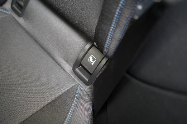 Lynk & Co 01 1.5 | Zwart optiek | Panoramadak | Navigatie | Memory | Apple CarPlay
