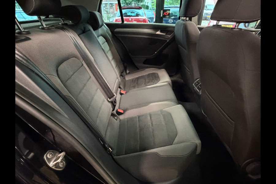 Volkswagen Golf 1.4 TSI Business AUT. PANORAMADAK NAVIGATIE ERGO ACTIVE PDC AIRCO CRUISE STOELVERWARMING KEYLESS-GO