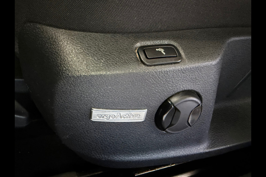 Volkswagen Golf 1.4 TSI Business AUT. PANORAMADAK NAVIGATIE ERGO ACTIVE PDC AIRCO CRUISE STOELVERWARMING KEYLESS-GO