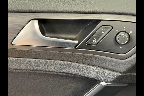 Volkswagen Golf 1.4 TSI Business AUT. PANORAMADAK NAVIGATIE ERGO ACTIVE PDC AIRCO CRUISE STOELVERWARMING KEYLESS-GO