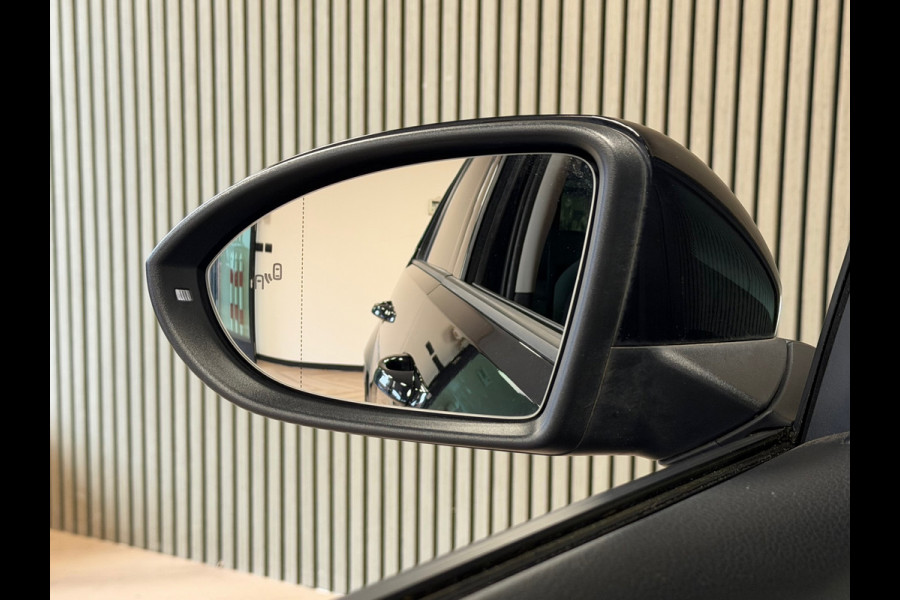 Volkswagen Golf 1.4 TSI Business AUT. PANORAMADAK NAVIGATIE ERGO ACTIVE PDC AIRCO CRUISE STOELVERWARMING KEYLESS-GO