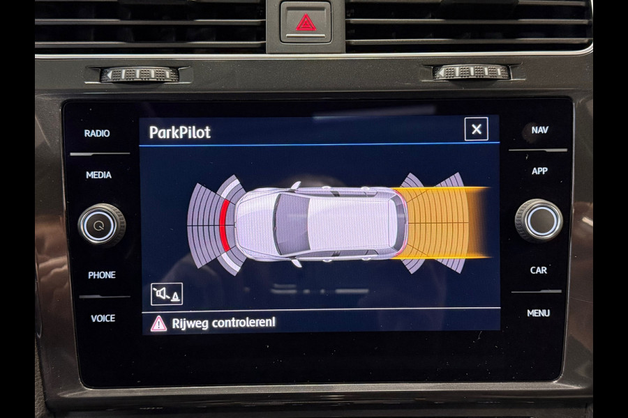 Volkswagen Golf 1.4 TSI Business AUT. PANORAMADAK NAVIGATIE ERGO ACTIVE PDC AIRCO CRUISE STOELVERWARMING KEYLESS-GO