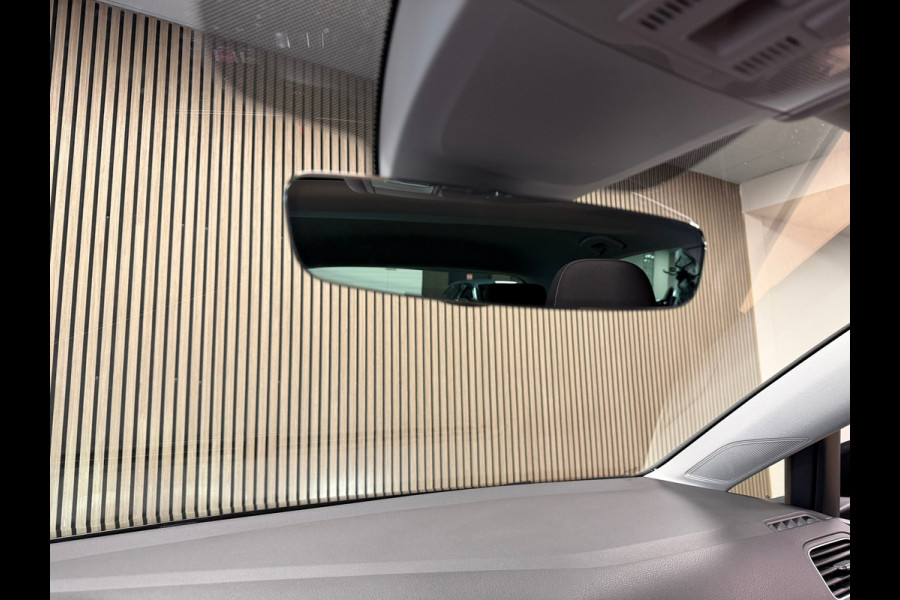 Volkswagen Golf 1.4 TSI Business AUT. PANORAMADAK NAVIGATIE ERGO ACTIVE PDC AIRCO CRUISE STOELVERWARMING KEYLESS-GO