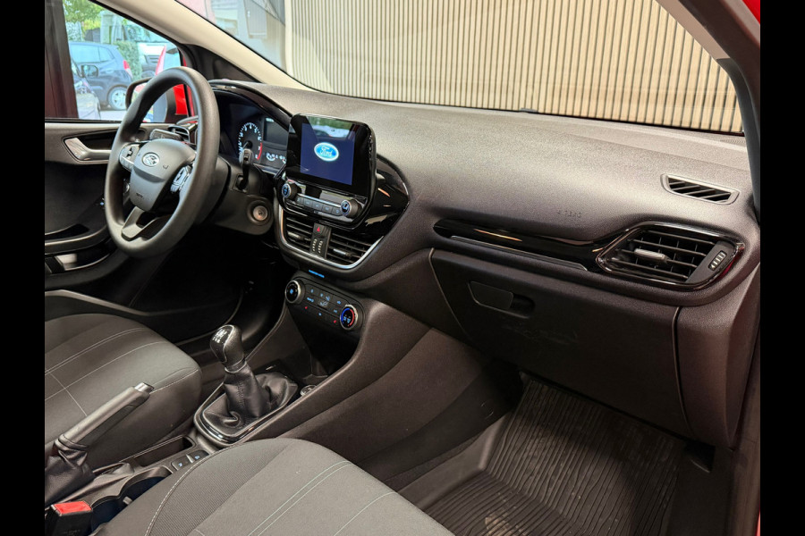 Ford Fiesta 1.1 Trend CAMERA APPLE CARPLAY STOELVERWARMING PDC AIRCO CRUISE
