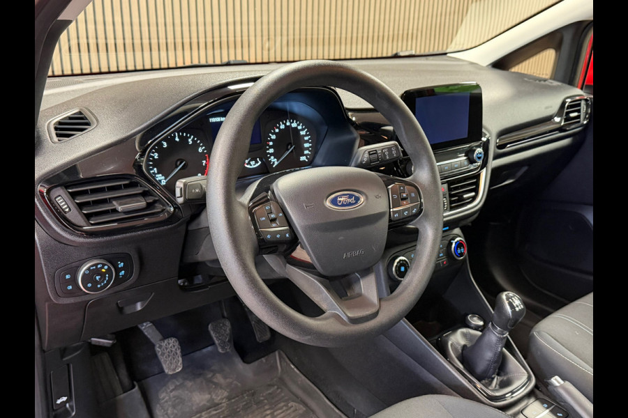 Ford Fiesta 1.1 Trend CAMERA APPLE CARPLAY STOELVERWARMING PDC AIRCO CRUISE