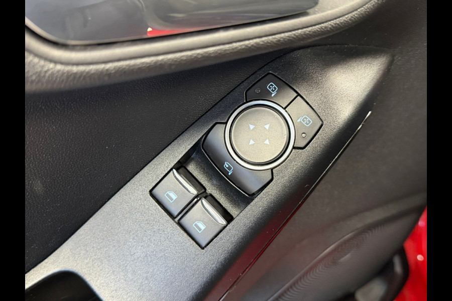 Ford Fiesta 1.1 Trend CAMERA APPLE CARPLAY STOELVERWARMING PDC AIRCO CRUISE