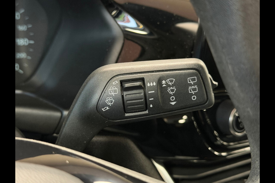 Ford Fiesta 1.1 Trend CAMERA APPLE CARPLAY STOELVERWARMING PDC AIRCO CRUISE