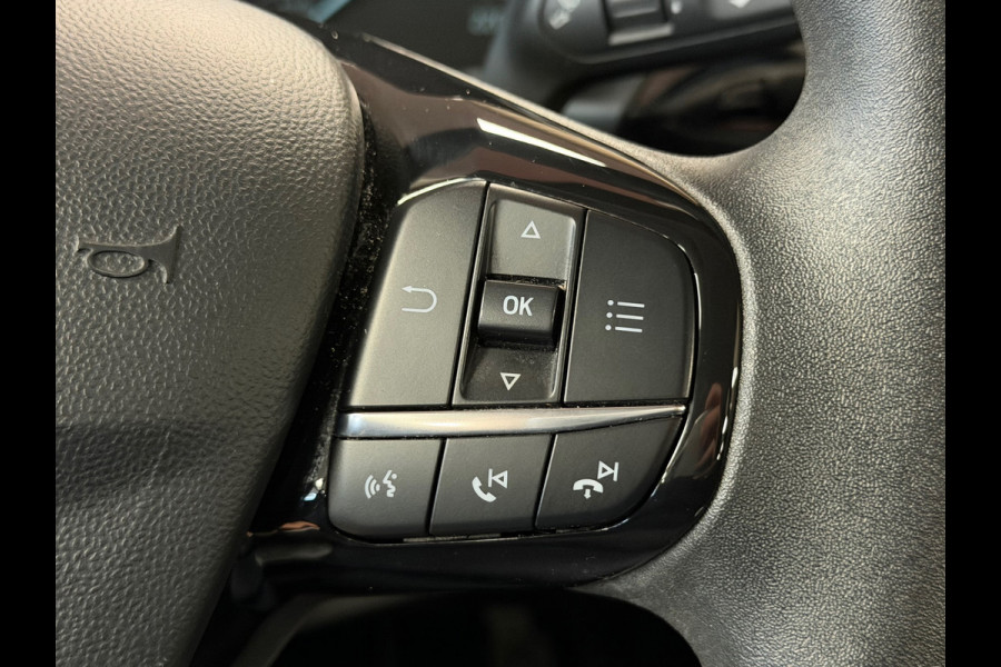 Ford Fiesta 1.1 Trend CAMERA APPLE CARPLAY STOELVERWARMING PDC AIRCO CRUISE