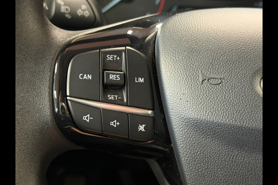 Ford Fiesta 1.1 Trend CAMERA APPLE CARPLAY STOELVERWARMING PDC AIRCO CRUISE