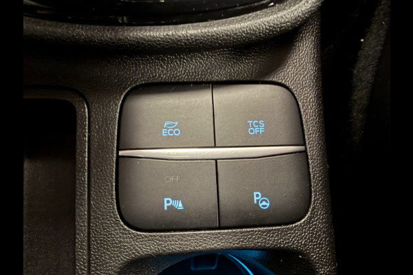 Ford Fiesta 1.1 Trend CAMERA APPLE CARPLAY STOELVERWARMING PDC AIRCO CRUISE
