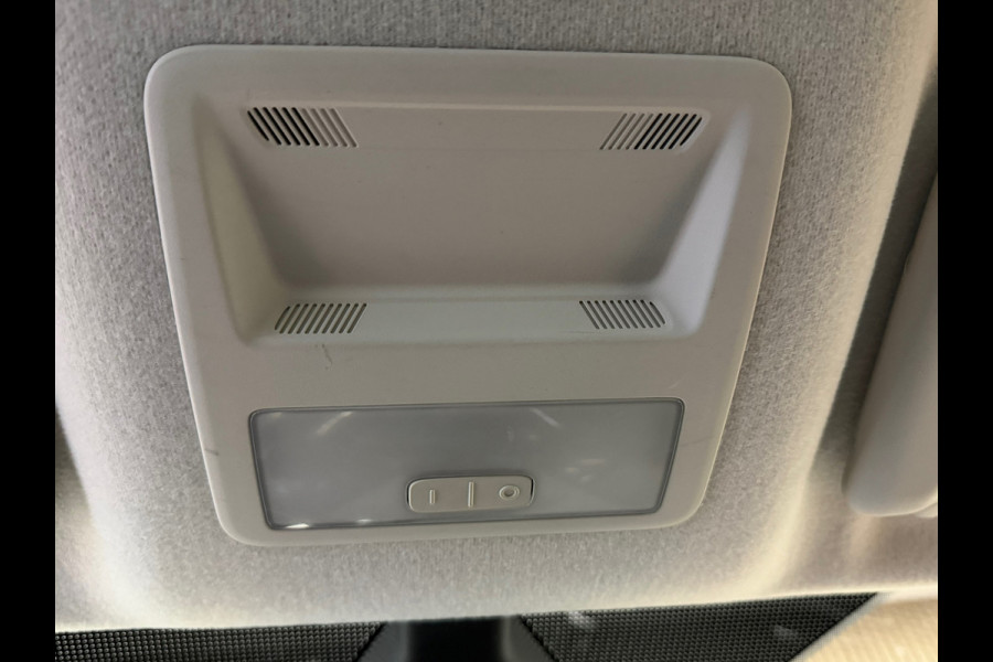Ford Fiesta 1.1 Trend CAMERA APPLE CARPLAY STOELVERWARMING PDC AIRCO CRUISE