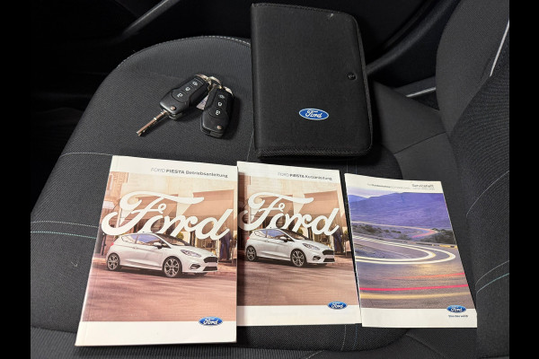 Ford Fiesta 1.1 Trend CAMERA APPLE CARPLAY STOELVERWARMING PDC AIRCO CRUISE