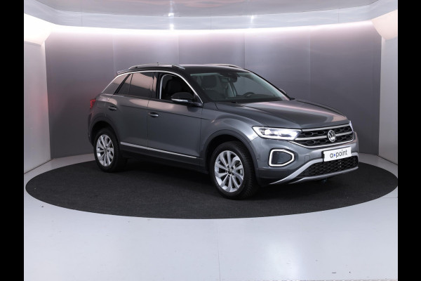 Volkswagen T-Roc 1.5 TSI Style 150 PK DSG | Trekhaak afneembaar | Navigatie | Stoel verwarming en massage | Alcantara |