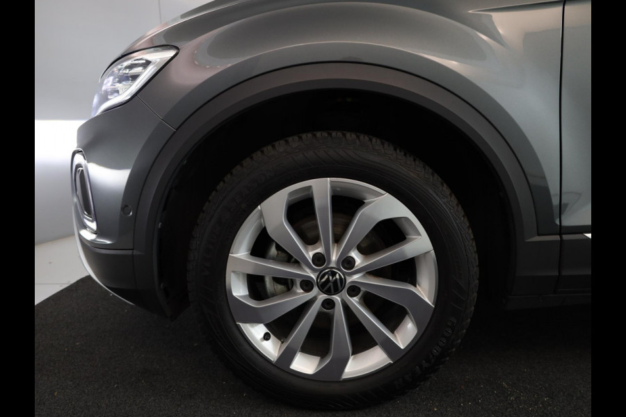 Volkswagen T-Roc 1.5 TSI Style 150 PK DSG | Trekhaak afneembaar | Navigatie | Stoel verwarming en massage | Alcantara |