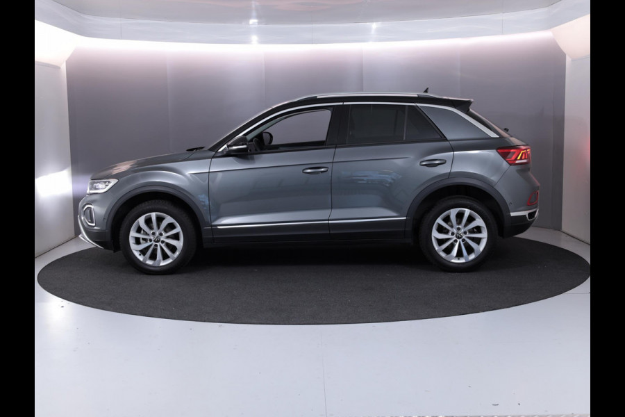 Volkswagen T-Roc 1.5 TSI Style 150 PK DSG | Trekhaak afneembaar | Navigatie | Stoel verwarming en massage | Alcantara |