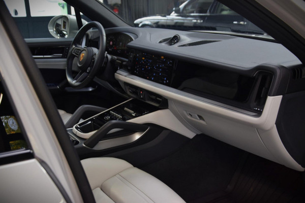 Porsche Cayenne 3.0 E-Hybrid Panoramadak|Nw.Model|Bose|Org.NL|Lane-Ass|360 view|