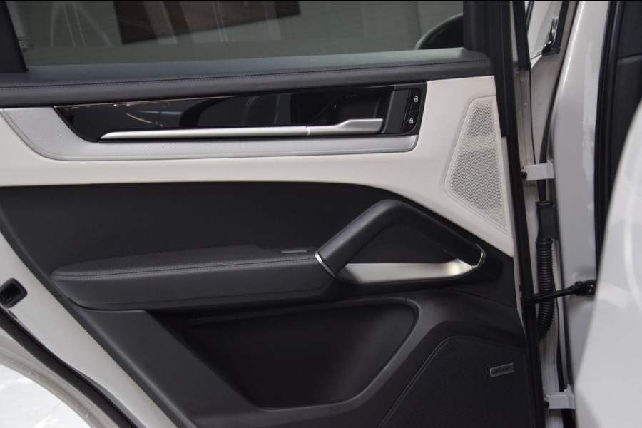Porsche Cayenne 3.0 E-Hybrid Panoramadak|Nw.Model|Bose|Org.NL|Lane-Ass|360 view|