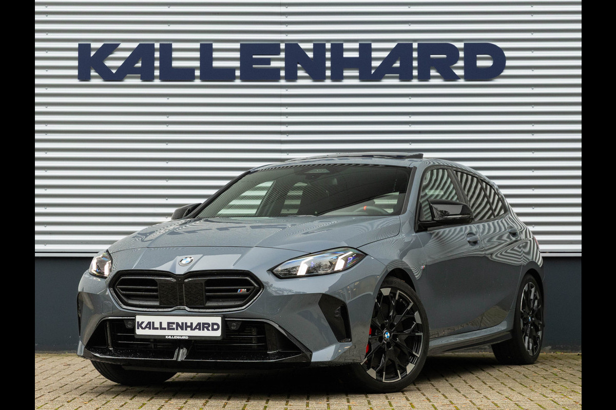 BMW 1-serie M135 xDrive M-Sport Pro - Pano - Harman Kardon - Driving Ass Plus BMW 1-serie M135 xDrive M-Sport Pro - Pano - Harman Kardon - Driving Ass Plus