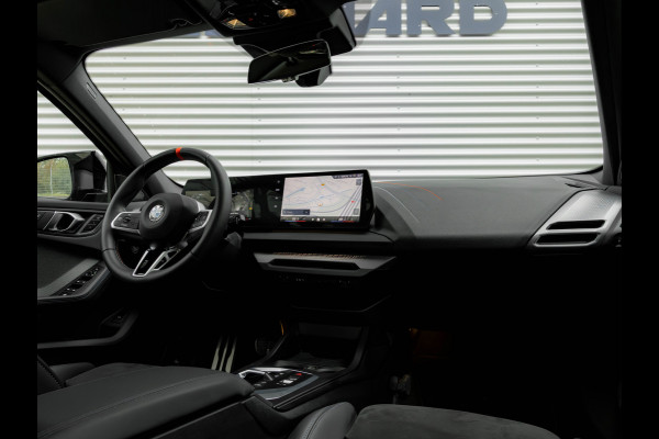BMW 1-serie M135 xDrive M-Sport Pro - Pano - Harman Kardon - Driving Ass Plus