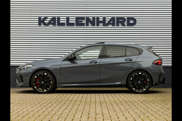 BMW 1-serie M135 xDrive M-Sport Pro - Pano - Harman Kardon - Driving Ass Plus
